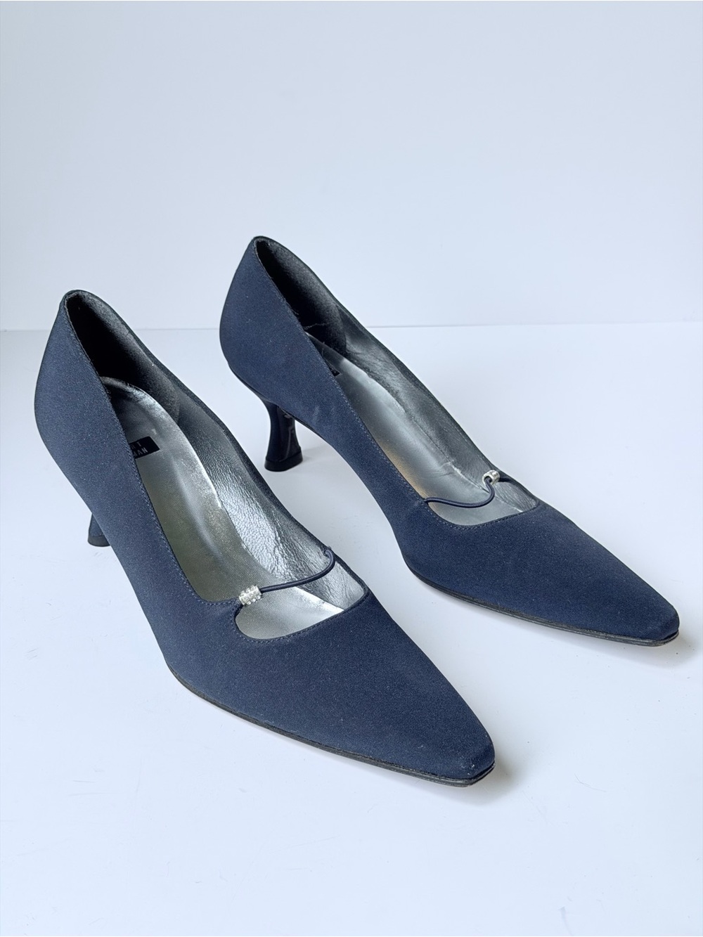 Stuart Weitzman 90s Silk Kitten Heels